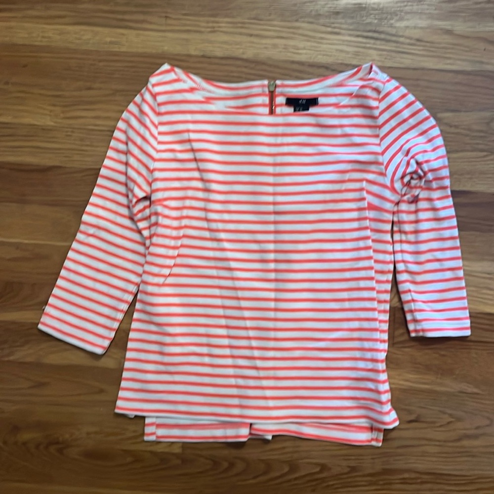 Stripped lightweight sweater